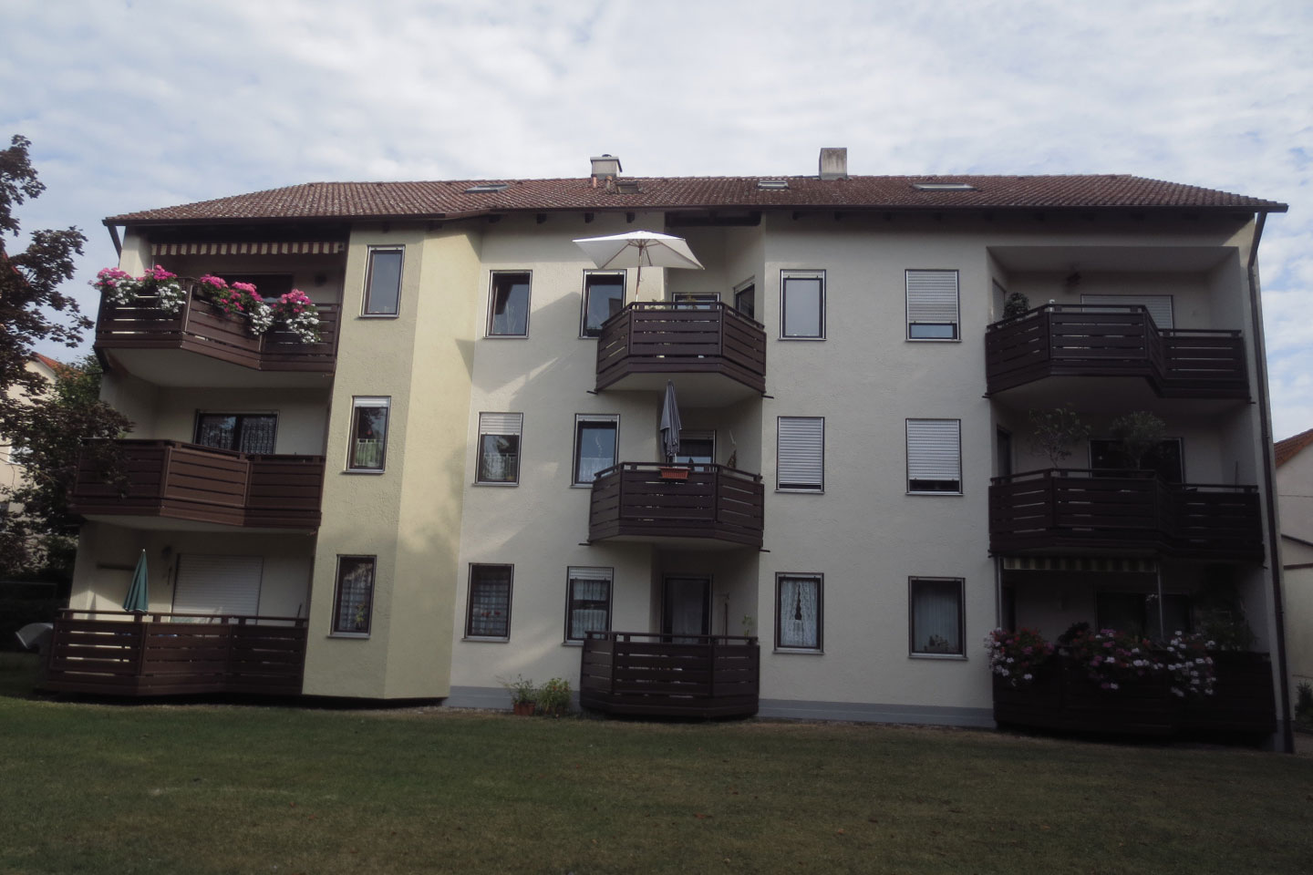 Mehrfamilienhaus Fassade